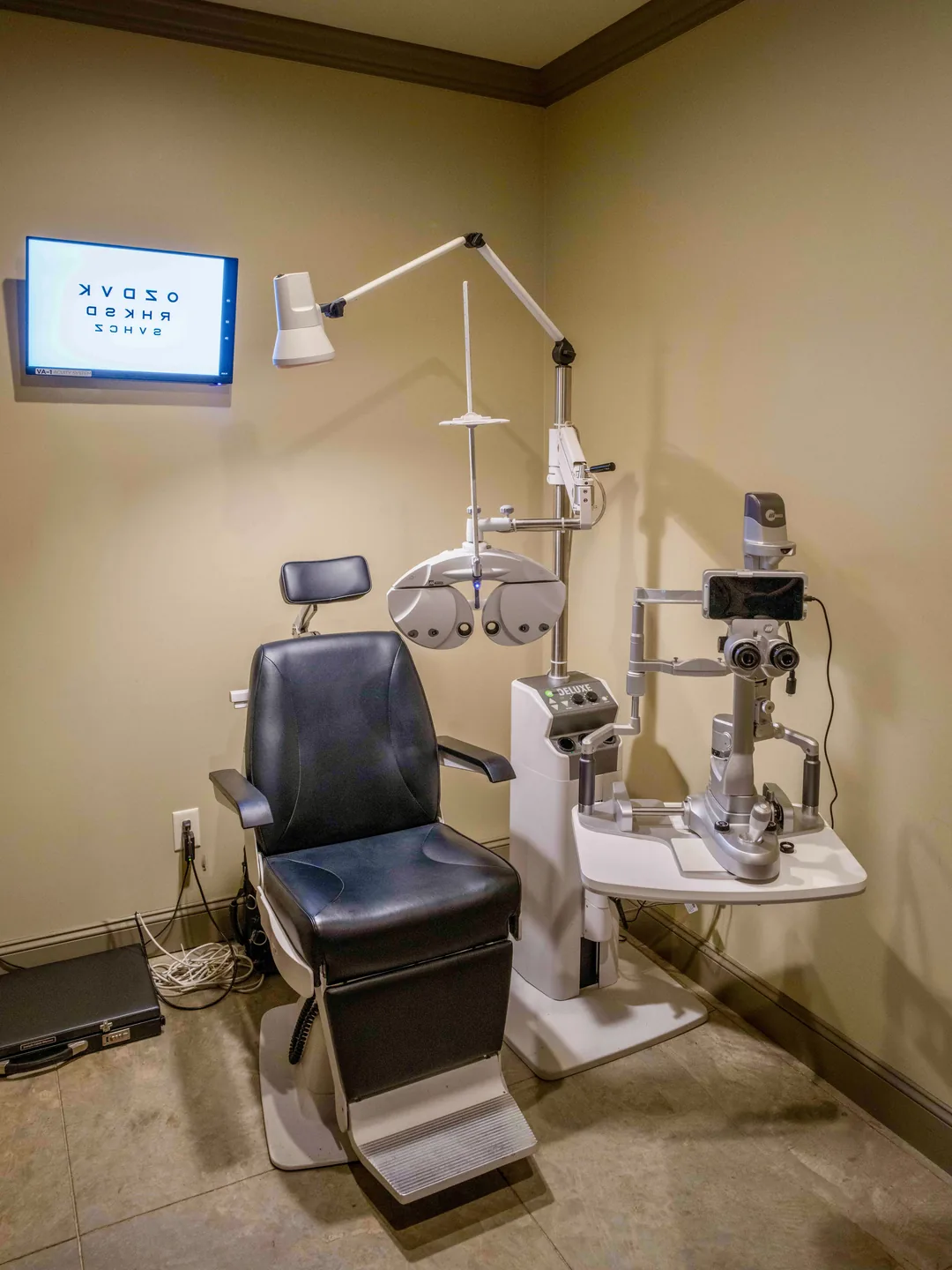 A Wood Eye Clinic exam room with advanced diagnostic equipment